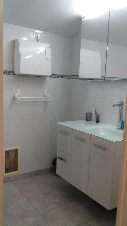 Ferme Maya Saint-Genet-Lerpt Ngoại thất bức ảnh